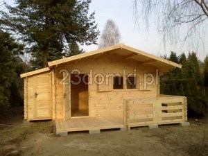 Domek drewniany letniskowy - domek z drewna 15m2 z przybudówką i tarasem