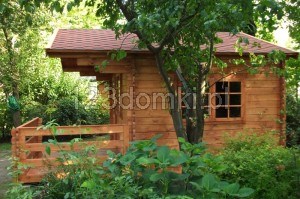 Domek drewniany letniskowy - domek z drewna z tarasem