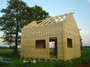 Domek drewniany letniskowy - domek z drewnamontaż