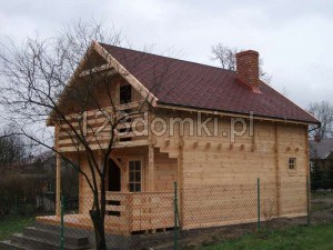 Domek drewniany letniskowy - domek z drewna piętrowy